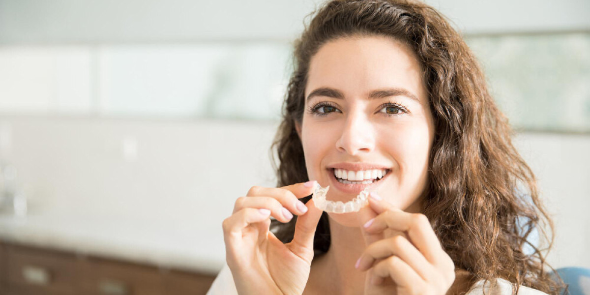 Why Are Clear Aligners The Optimal Choice For Teeth Straightening?